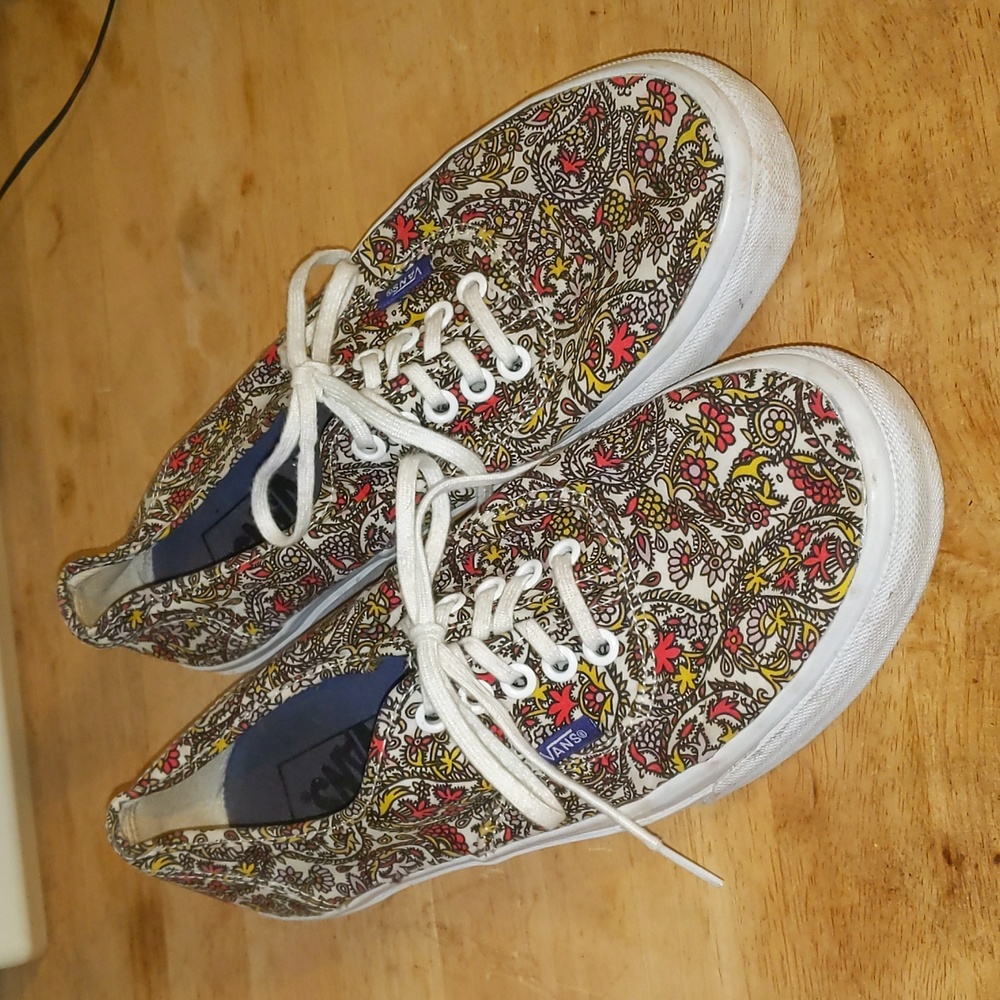 Vans Paisley Lace Up Shoes Yellow Pink Tan Womens 9